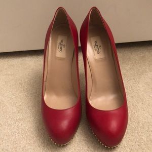 Valentino Rockstud Pumps